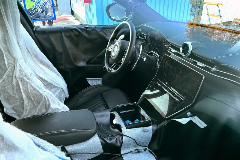 Maserati Grecale (2022) | nouvelles photos sous camouflage pour le SUV