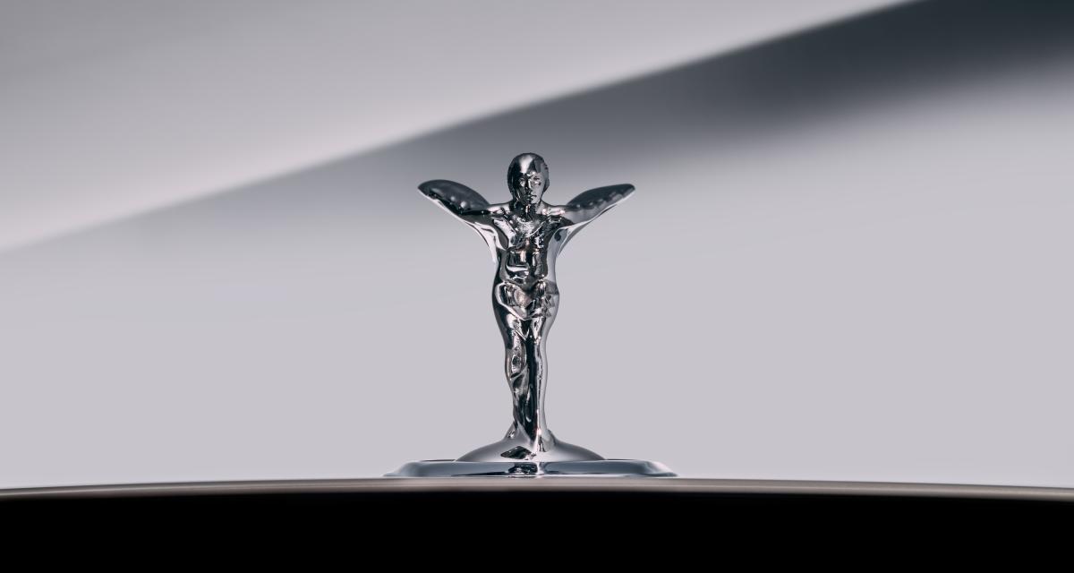 Rolls-Royce réinvente son emblème Spirit of Ecstasy avant la sortie de son premier modèle électrique