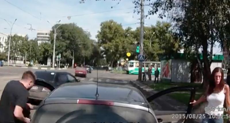  - VIDEO - En Russie, il ne vaut mieux pas se prendre la tête avec les autres automobilistes
