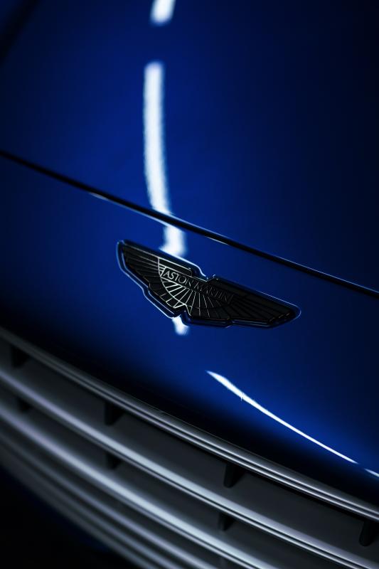Aston Martin DBX707 | Les images du SUV le plus rapide au monde