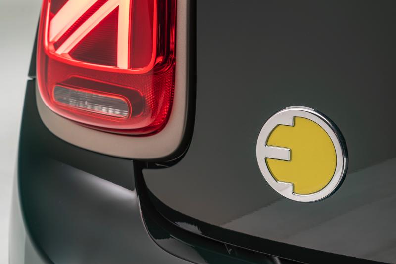  - Mini Cooper Hatch, Cabrio et SE | Les images de la série spéciale Resolute (2022)