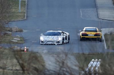 Lamborghini Aventador | Les premiers spyshots de la remplaçante de la supercar