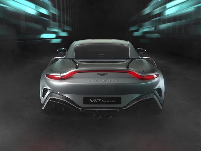Aston Martin V12 Vantage (2022) | Les photos de la supercar à moteur V12 dans sa forme finale