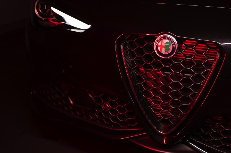 Alfa Romeo Stelvio et Giulia | Les photos des deux modèles en finition Estrema (2022)