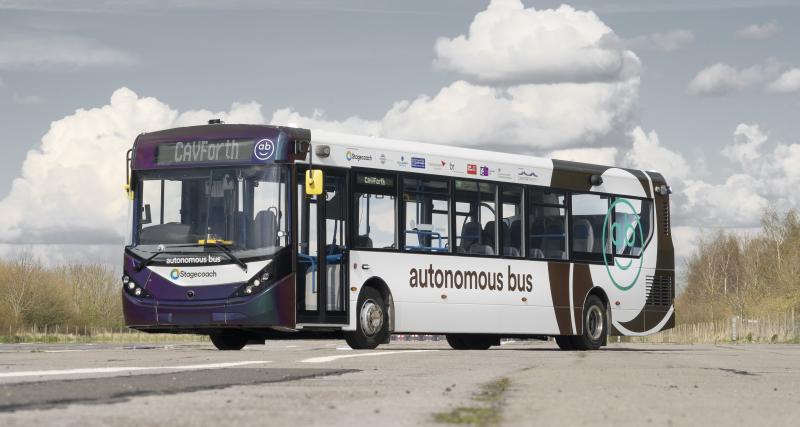 Ce bus autonome va transporter des voyageurs sur un gigantesque pont - Ce bus autonome de niveau 4 entre en phase de test en Écosse.