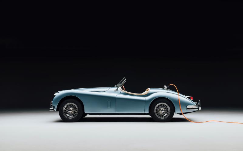 Jaguar XK140 | Les photos du roadster électrique que David Beckham a offert à son fils