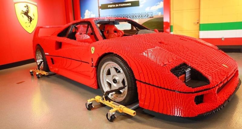 Cette Ferrari mythique a été reproduite en Lego, elle est exposée dans un parc d’attraction