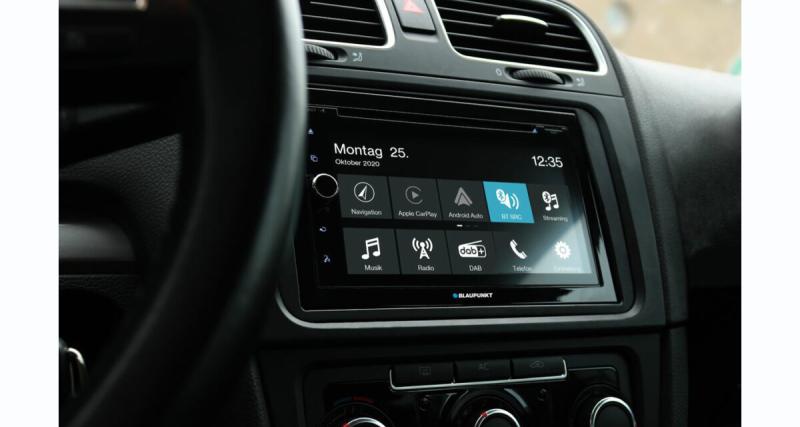 Un autoradio multimédia CarPlay et Android Auto très complet chez Blaupunkt