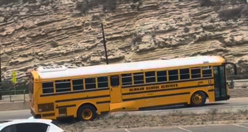  - VIDEO - La sortie scolaire a pris une drôle de tournure à cause du chauffeur de bus