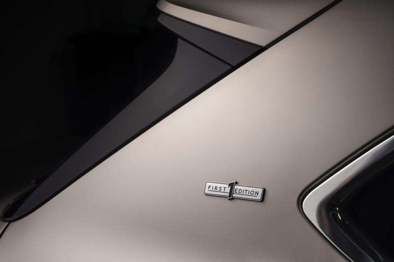 Bentley Bentayga EWB | Les photos de la série spéciale de lancement Azure First Edition