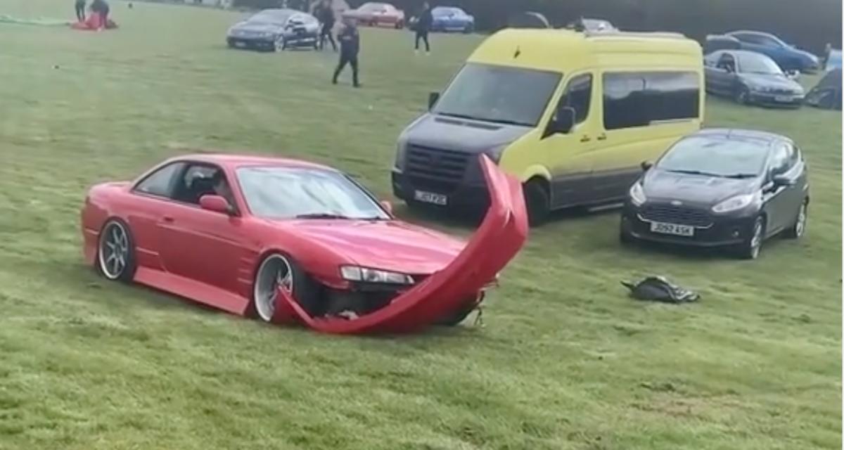 VIDEO - Trop basse pour rouler, cette Nissan modifiée s'est fait piéger par... de l'herbe
