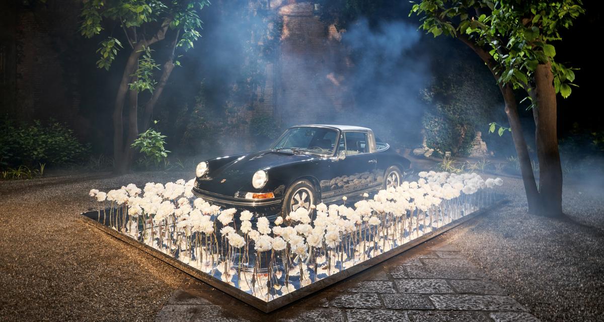 Cette Porsche 911 Targa devient partie intégrante d’une œuvre d’art dans le cadre de la Milan Design Week