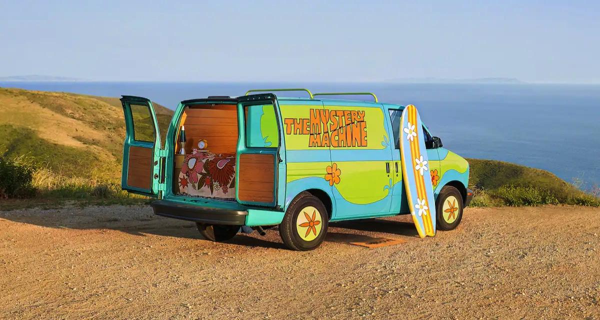 Le temps d’une nuit, Airbnb propose de séjourner à bord de la Mystery Machine de Scooby-Doo