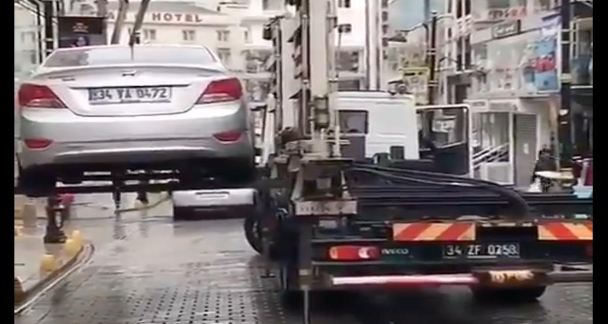 VIDEO - Mal garée, cette Hyundai est embarquée à la fourrière en un rien de temps
