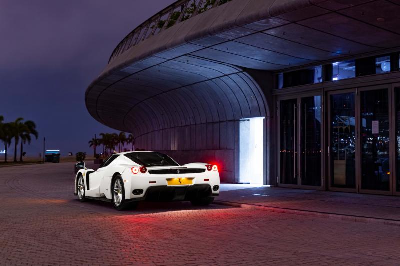  - Ferrari Enzo | Les photos de l’unique exemplaire blanc mis en vente aux enchères