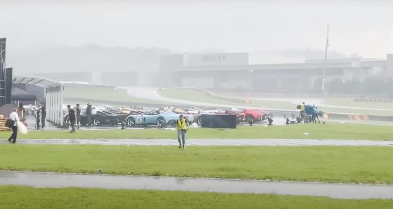  - Ce rassemblement de Ferrari Monza SP était idyllique, jusqu’à ce que la pluie fasse son apparition