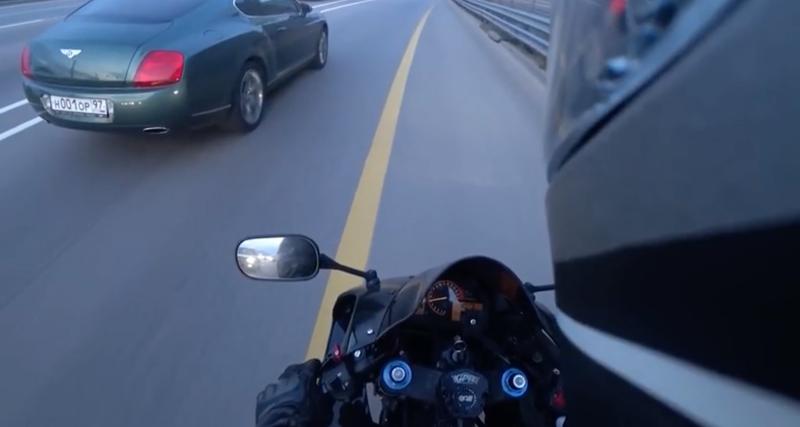  - VIDEO - Le conducteur de cette Bentley jette ses déchets sur un parking, un motard lui fait la leçon