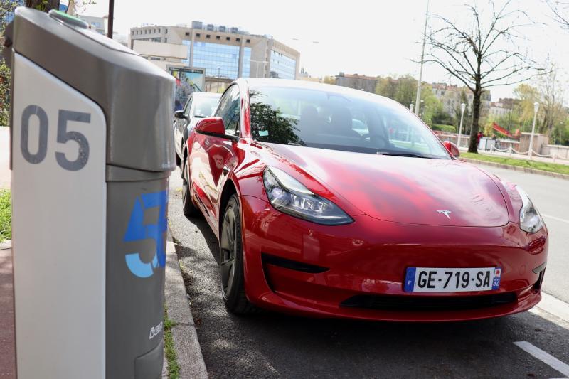  - Les électriques polyvalentes | Renault Mégane E-Tech Electric vs Tesla Model 3