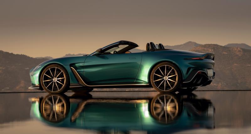 Aston Martin V12 Vantage Roadster (2022) : la dernière supercar à moteur V12 de la marque tombe le haut - Aston Martin V12 Vantage (2022)