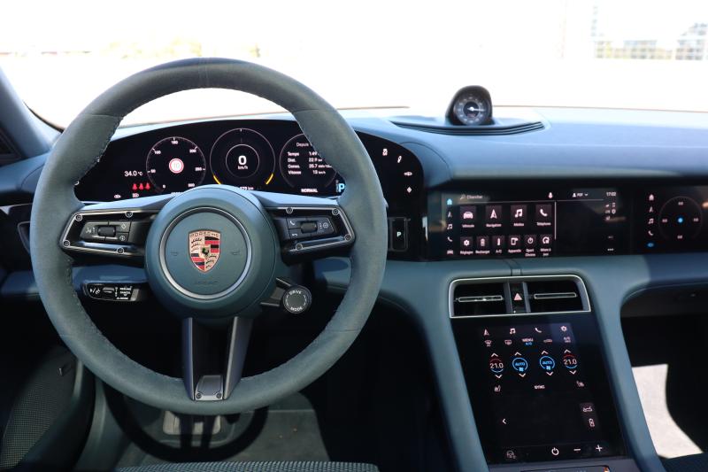  - Le système multimédia de la Porsche Taycan en images