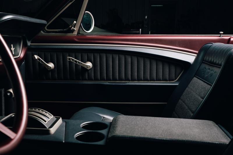  - Ford Mustang | Les photos du cabriolet transformé en restomod par Ringbrothers
