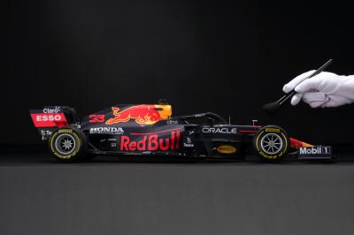 Max Verstappen | les photos de sa Red Bull RB16B à l'échelle 1/8e par Amalgam Collection