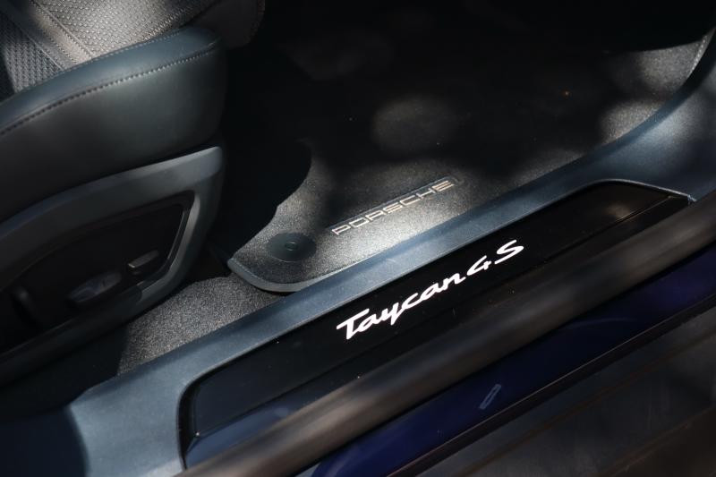 Les électriques polyvalentes | Porsche Taycan 4S