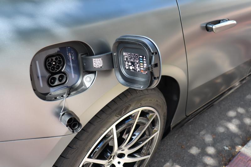  - Les électriques polyvalentes | BMW iX vs Mercedes EQS