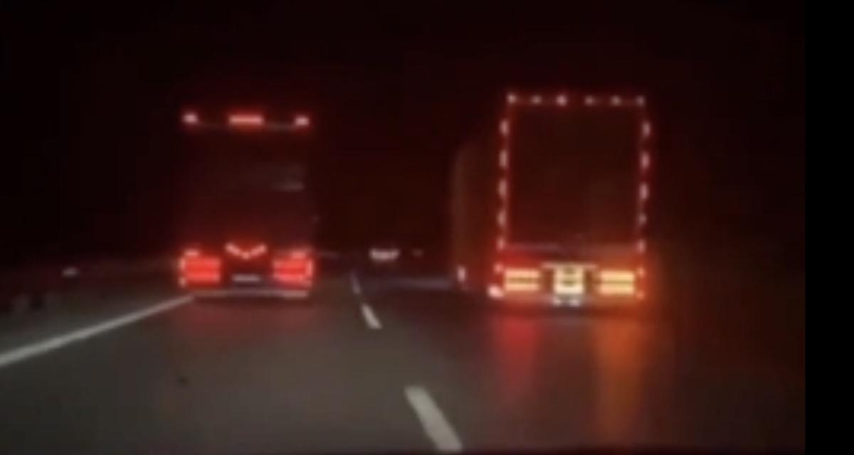 VIDEO - Ces deux poids lourds font la course sur l'autoroute, de nuit en plus de ça