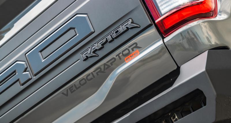 Hennessey VelociRaptor 6x6 (2022) : le Ford F-150 Raptor devient un monstre à six roues - Hennessey VelociRaptor 6x6 (2022)