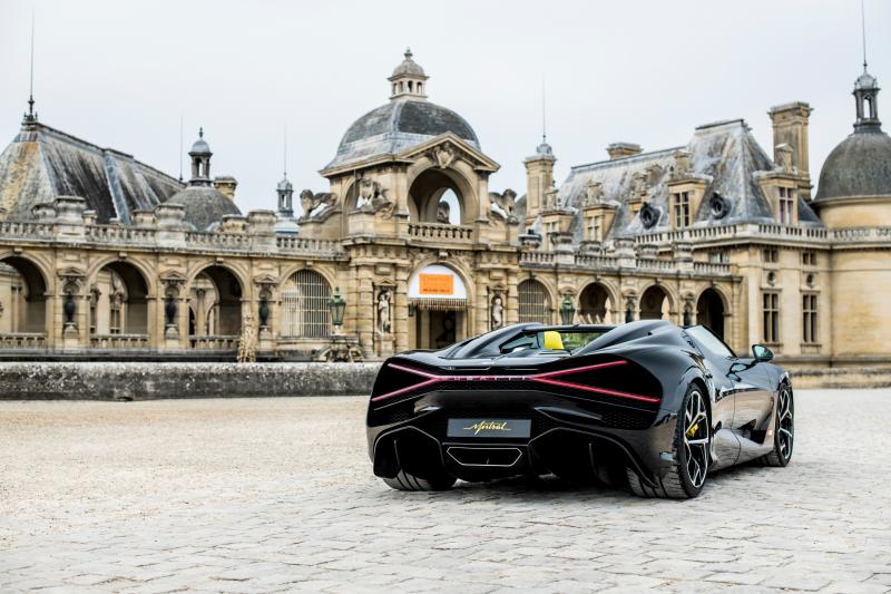  - Bugatti W16 Mistral | Les photos de la supercar française au concours d’élégance de Chantilly