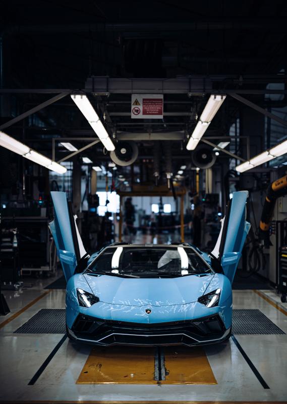  - Lamborghini Aventador | Les photos de l’ultime exemplaire produit