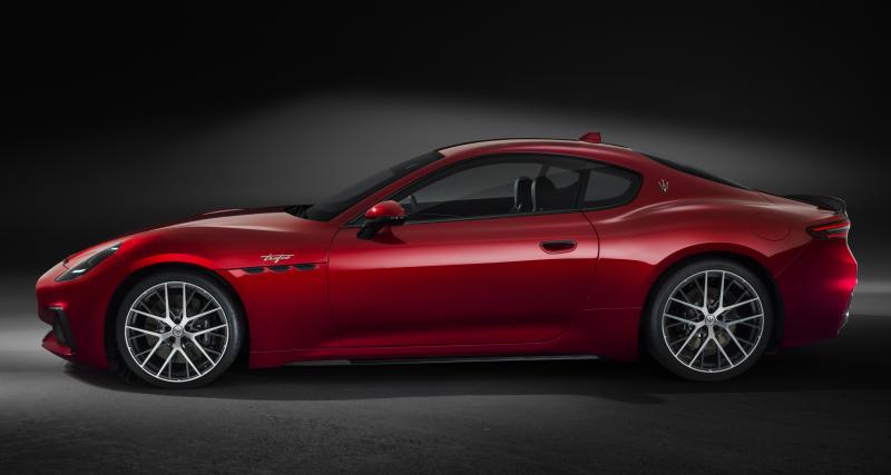 Maserati GranTurismo (2022) : la nouvelle génération du coupé GT se dévoile, elle adopte le V6 de la MC20 - Toujours les trois ouïes latérales