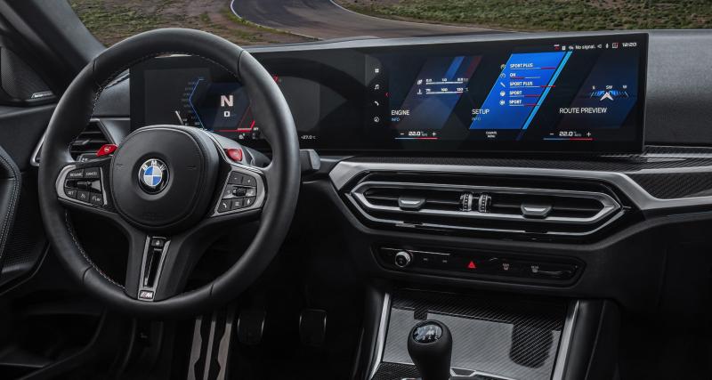 BMW M2 (2022) : la sportive bavaroise se dévoile, voici sa fiche technique, son prix et ses photos - Deux écrans à disposition du conducteur