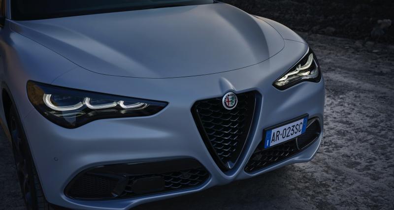 Alfa Romeo Stelvio restylé (2022) : le SUV familial s’offre un lifting bien mérité, il arrive en 2023 - Alfa Romeo Stelvio restylé (2022)