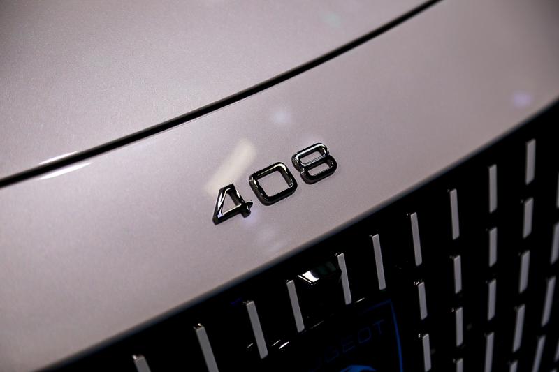  - Peugeot 408 | Nos photos de la berline surélevée au Mondial de l’Auto