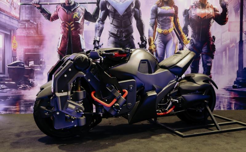  - Lazareth Batcycle | Nos photos de la moto de Gotham Knights au Mondial de l’Auto