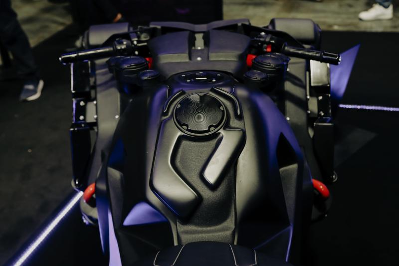  - Lazareth Batcycle | Nos photos de la moto de Gotham Knights au Mondial de l’Auto
