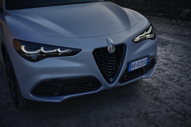 ZGNBKLS Cendrier Voiture Pour Alfa Romeo Stelvio 2022-2024 - Détachable Avec Couvercle Anti-Odeur