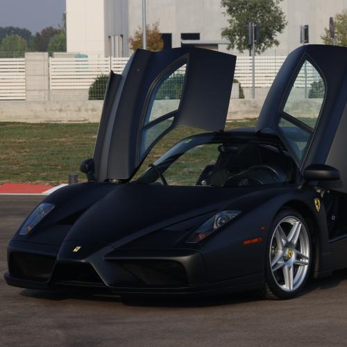 Ferrari Enzo | Les photos du seul exemplaire peint en noir mat d’origine