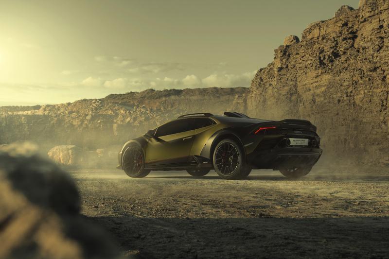  - Lamborghini Huracan | Les photos de la supercar en version tout-terrain Sterrato