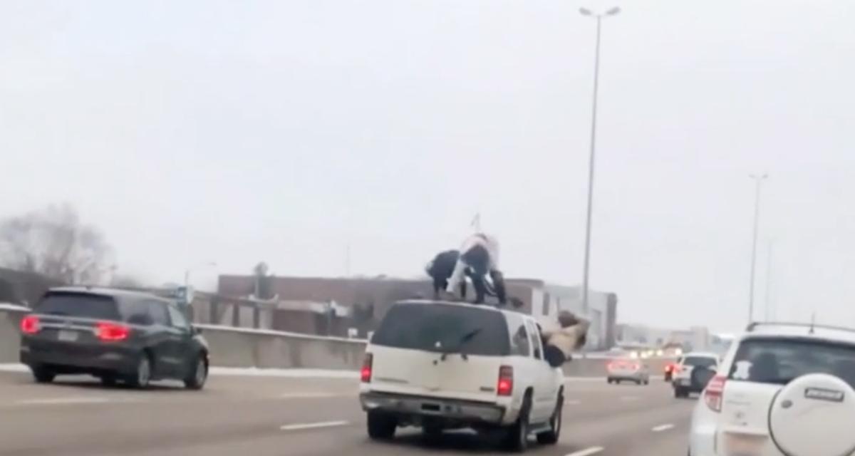 Elles dansent sur le toit d'une voiture pour faire le buzz, les internautes ne sont pas tendres