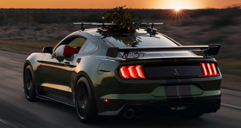 VIDEO - Cette Mustang préparée dépasse les 300 km/h avec un sapin accroché au toit - Hennessey Venom 1000 Mustang