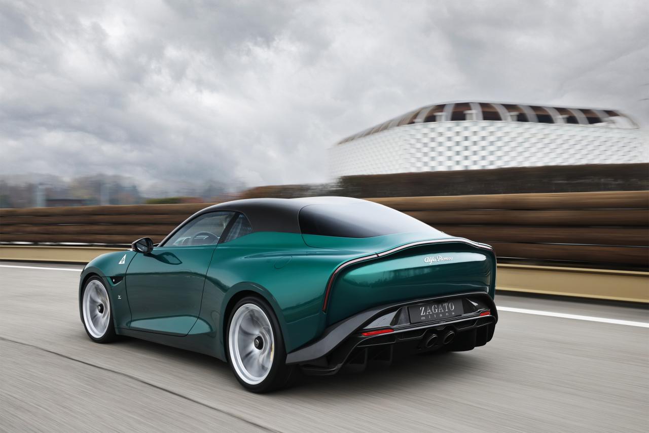 https://img4.autodeclics.com/6/2022/12/photos/15/441727/hd-alfa-romeo-giulia---les-photos-de-la-version-swb-zagato-2022.jpg