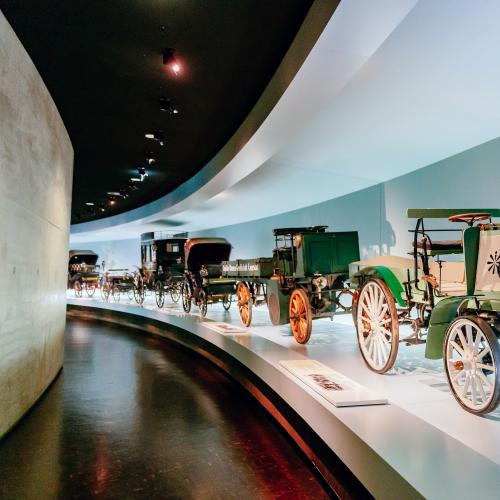 Utilitaire motorisé Daimler | Les photos de cet engin datant de 1899
