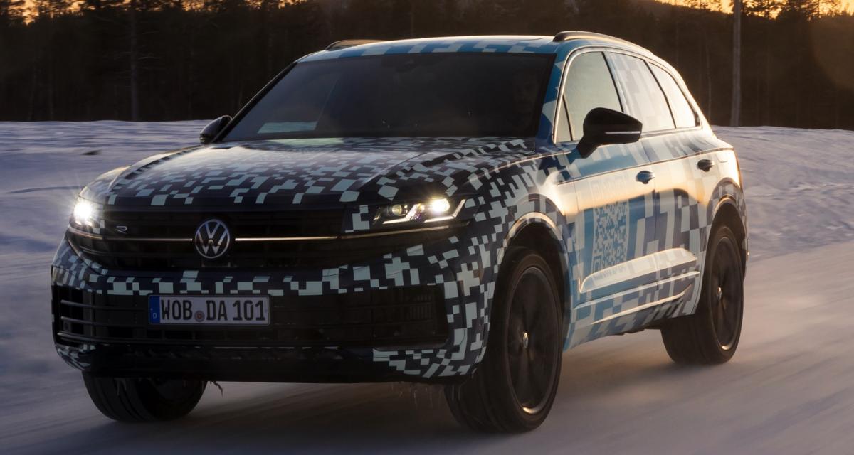 Volkswagen prépare le restylage du Touareg, le SUV se montre camouflé sur ces premières photos