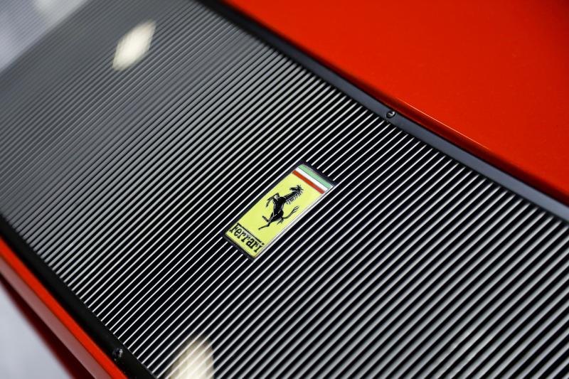 Ferrari 365 GTB/4 Daytona | Nos photos du modèle du chanteur Christophe vendu à Rétromobile