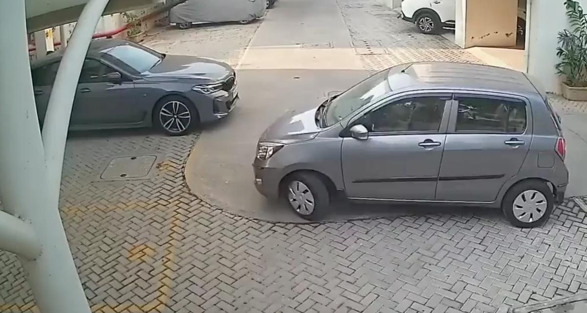 VIDEO - Il lui faut 2 minutes pour quitter sa place de parking, elle trouve le moyen d'abîmer la voiture à côté d'elle