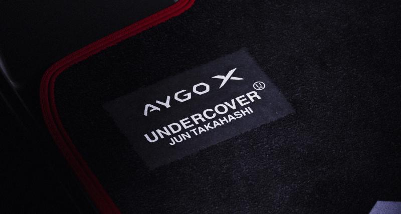 Toyota Aygo X Undercover (2023) : le petit SUV s’offre une édition signée par un designer nippon - Toyota Aygo X Undercover (2023)