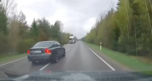 Il double au mauvais endroit et manque de percuter un camion de plein fouet